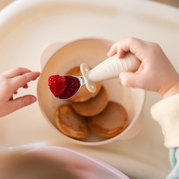 Karote un dakšiņa tērauda BabyOno 1665/03 beige Karote un dakšiņa tērauda BabyOno 1665/03 beige-Bērna barošana-bebis.lv