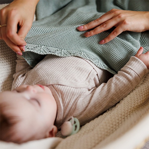 Adīta bambusa sedziņa 1674/04 sage-Gultas veļa un piederumi-bebis.lv