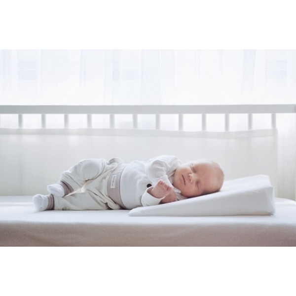 Подушка AEROKLIN 40x36 cm (40686)-Постельные принадлежности-bebis.lv