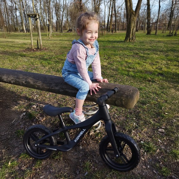 JOGO Black balance bike--bebis.lv