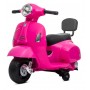 Ar akumulatoru darbināms Vespa skrejritenis ar sašūtu eko ādas sēdekli un fuksijas krāsas atzveltni--bebis.lv